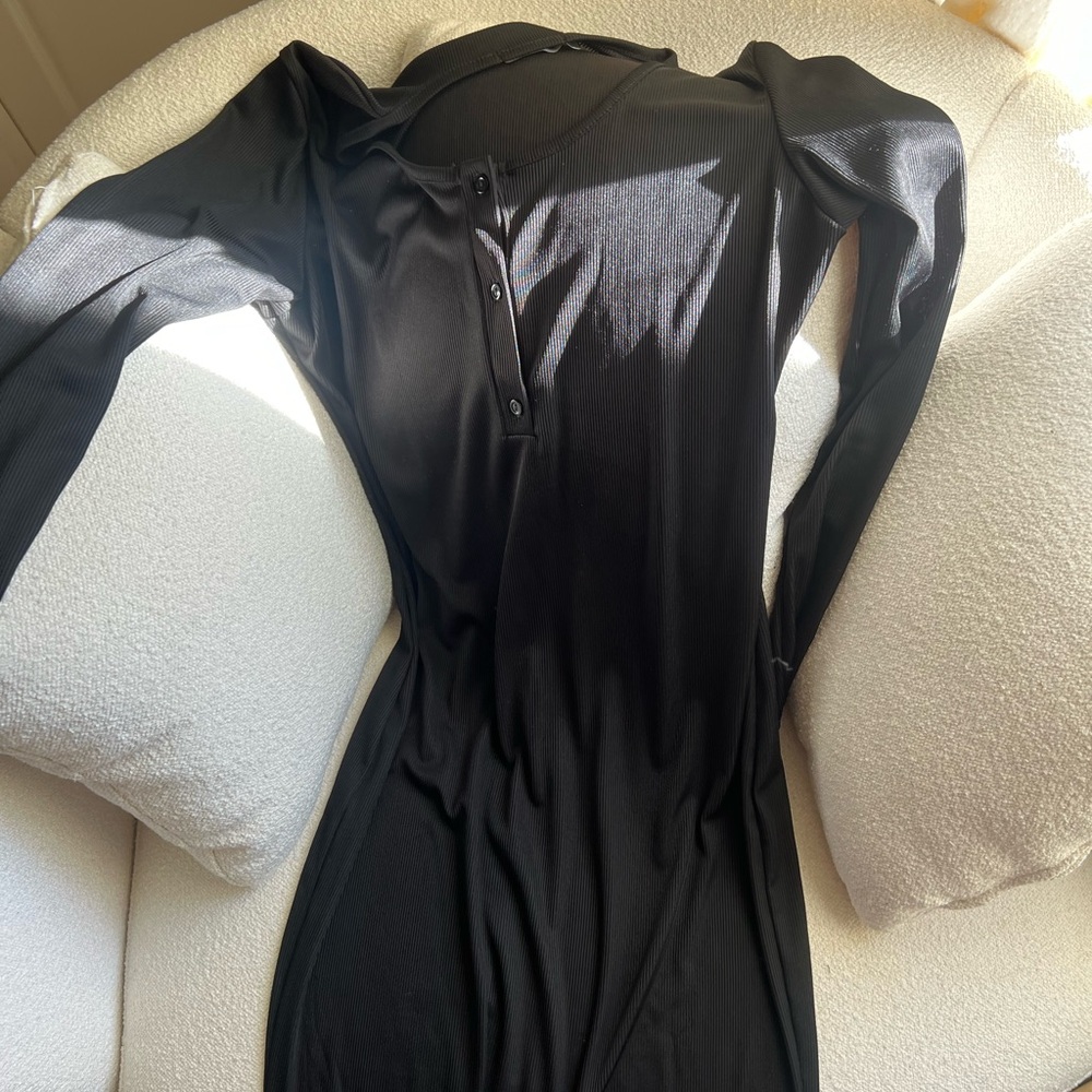 Black long sleeve ribbed maxi dress